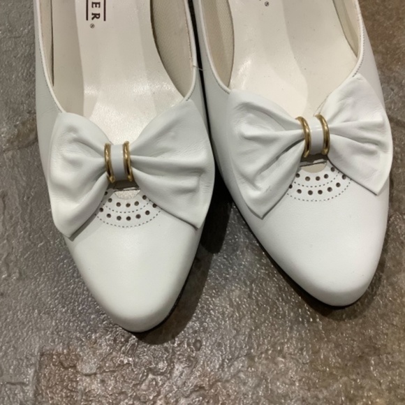 Naturalizer White Bow Pumps 7.5 - Picture 7 of 10
